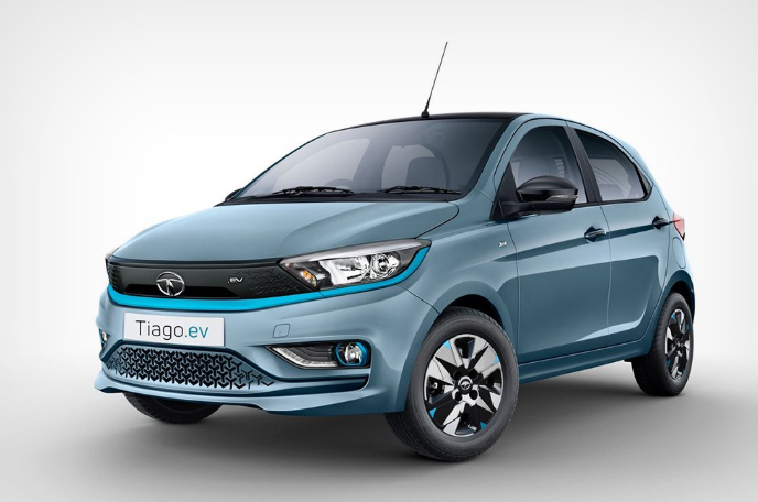 How much mileage does the Tata Tiago deliver and is it worth buying in 2026?